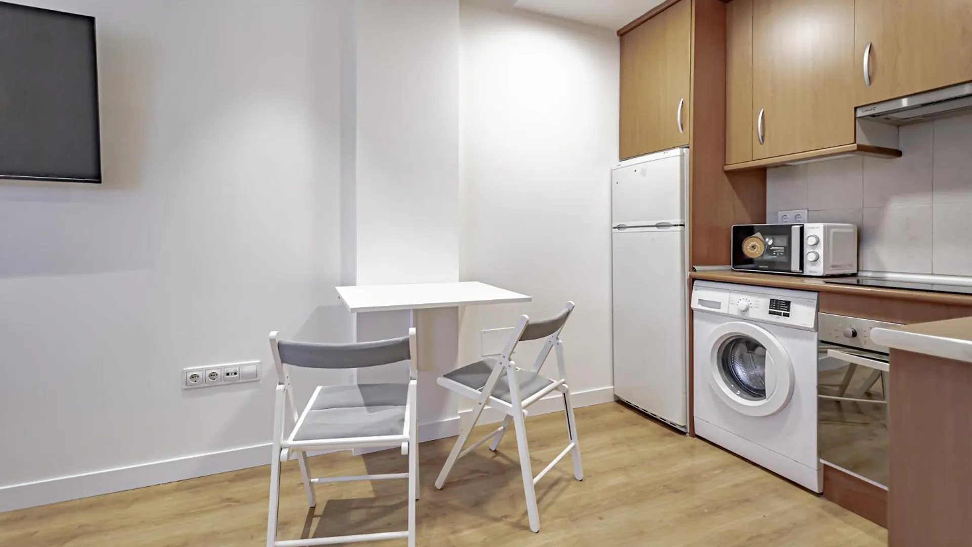 Apartamentos Noviembre Madrid 0*,  Spain