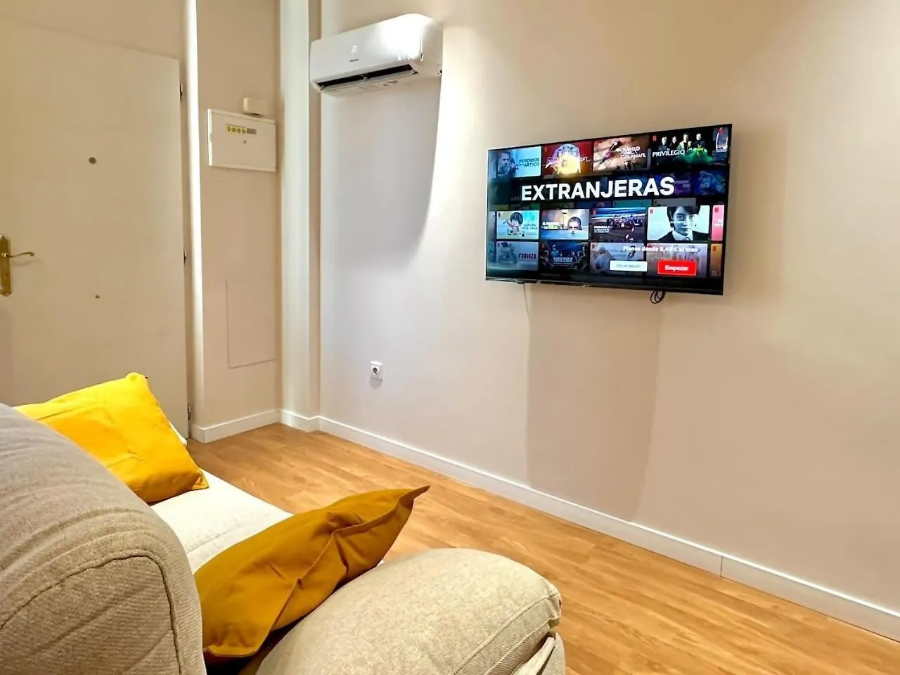 Aparthotel Apartamentos Noviembre Madrid Spain
